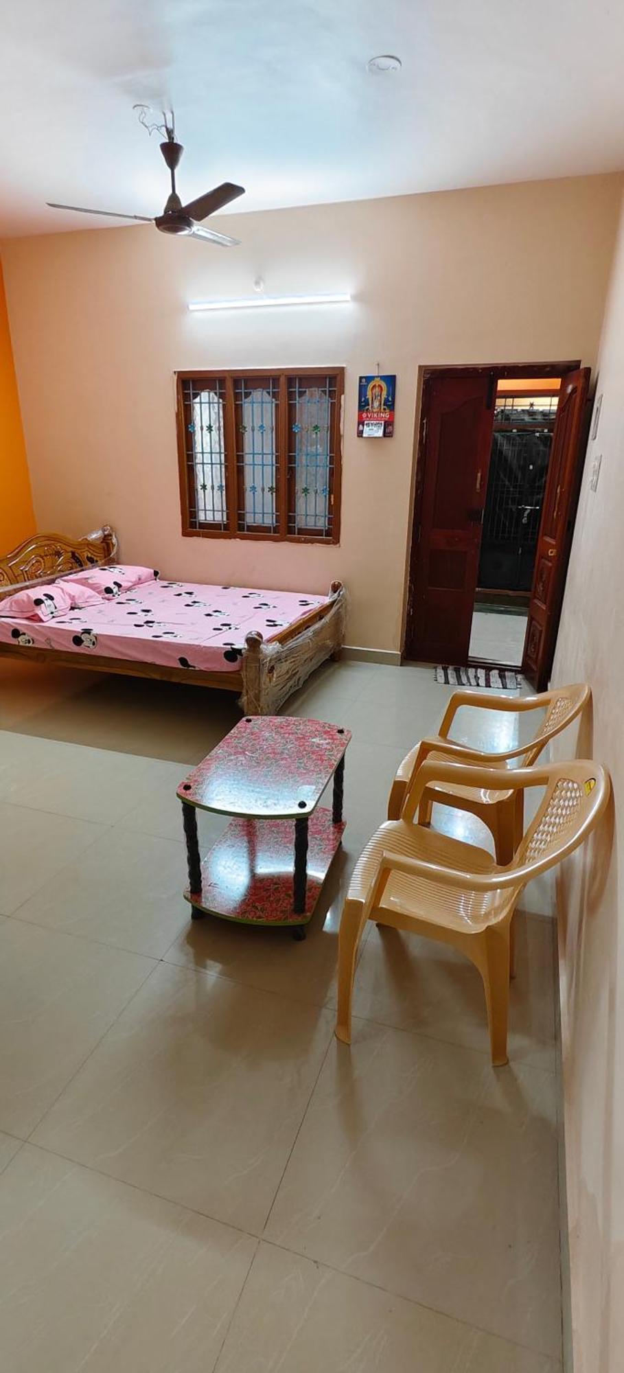 Sri Annai Home Stay I Tiruvannāmalai Exteriör bild